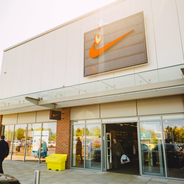 nike shop arnison centre opening times